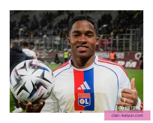 恩德里克在新赛季进攻创造力持续提升，备受媒体关注